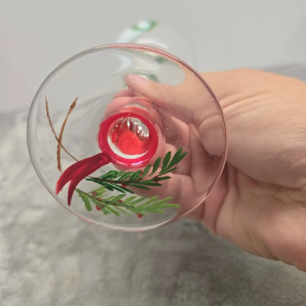 Christmas Goose Hand Painted Wine Glass Holiday Wreath Red Scarf Swirl Stem